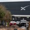 С первичным размещением акций SpaceX техасцы возле штаб‑квартиры Старбейс разделились во мнениях о компании